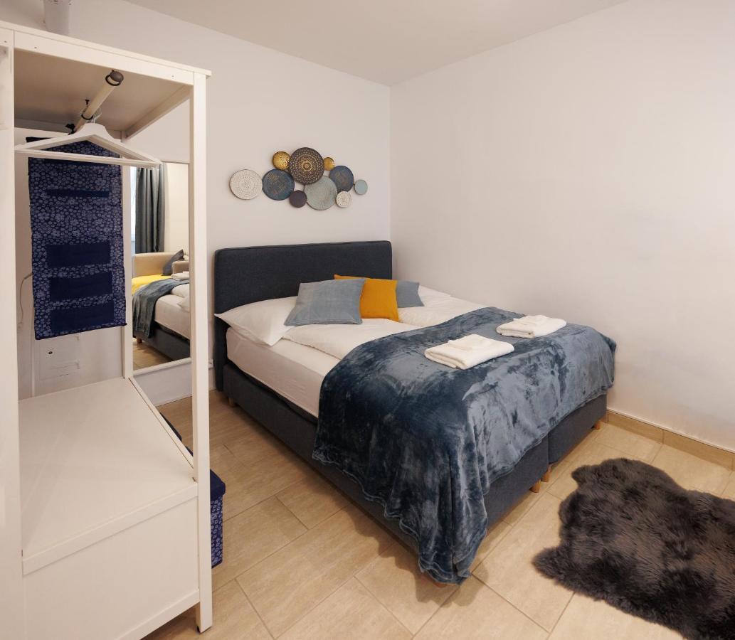Cozy Market-Square Retreat Located In The Heart Of The 10Th District Wenen Buitenkant foto
