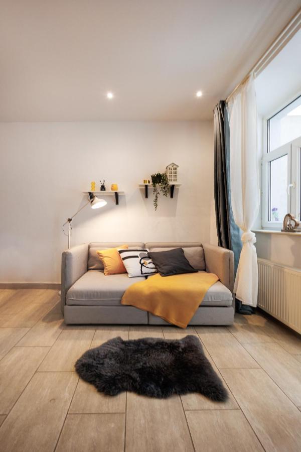 Cozy Market-Square Retreat Located In The Heart Of The 10Th District Wenen Buitenkant foto
